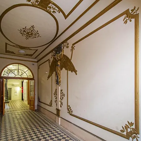 3bdr Main Square Spacious Designed * プラハ