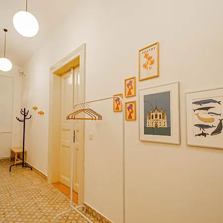 Apartment 3bdr Main Square Spacious Designed *