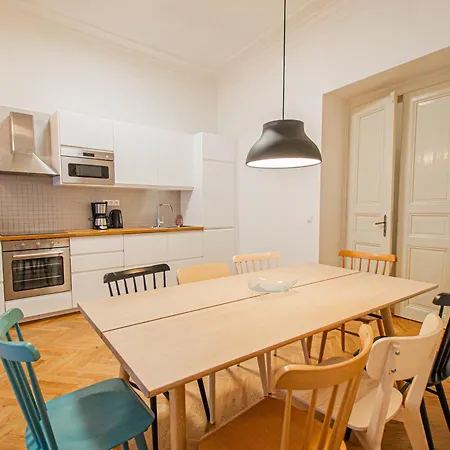 3bdr Main Square Spacious Designed * Praga