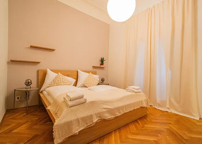 Διαμέρισμα 3bdr Main Square Spacious Designed *