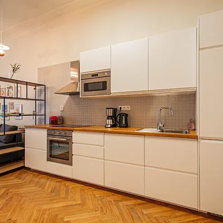 3bdr Main Square Spacious Designed דירה *